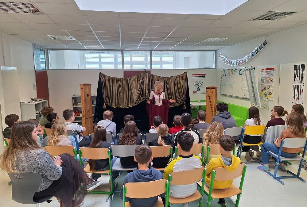 Märchenhafte Stunde für die Erstklässler/innen