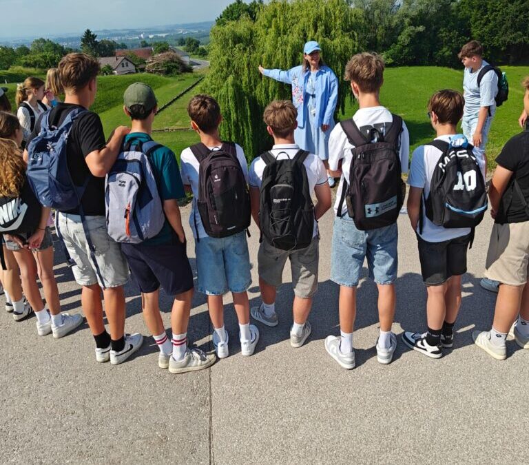 Viertklässler besuchen die KZ-Gedenkstätte Mauthausen